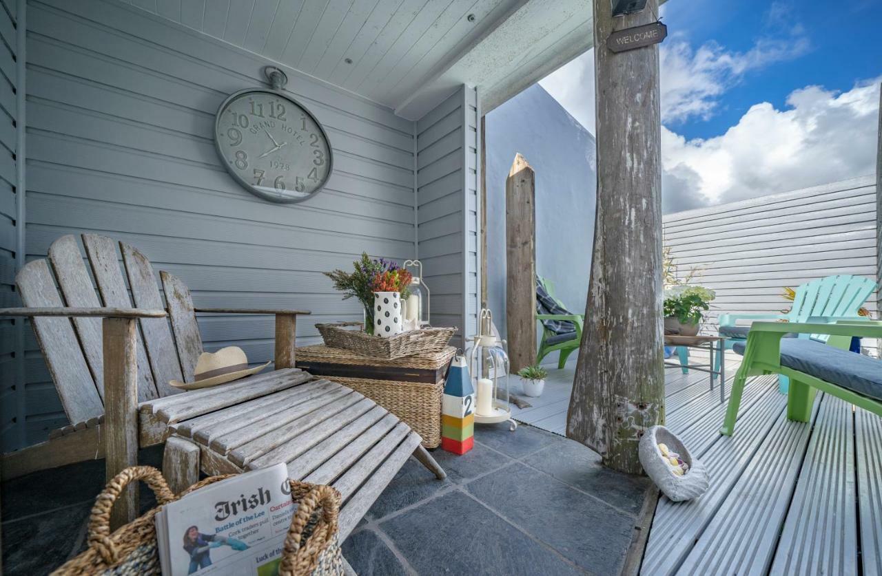 Отель Pier House Кинсэйл Экстерьер фото